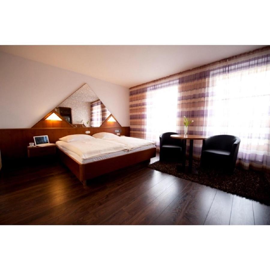 Classic Hotel Карст Екстериор снимка