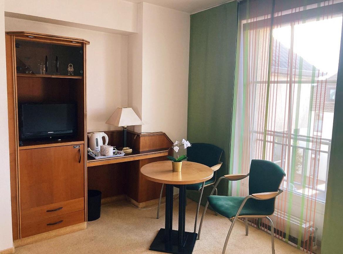 Classic Hotel Карст Екстериор снимка