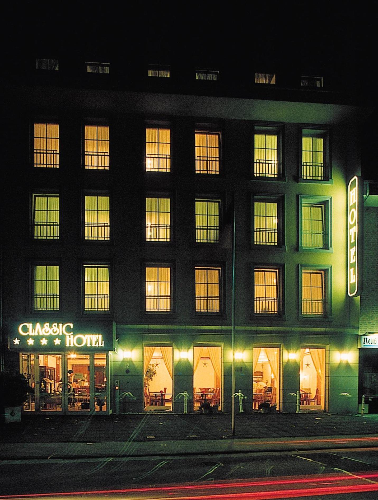 Classic Hotel Карст Екстериор снимка